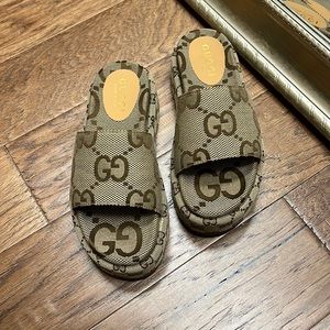 Gucci Slides Size 39